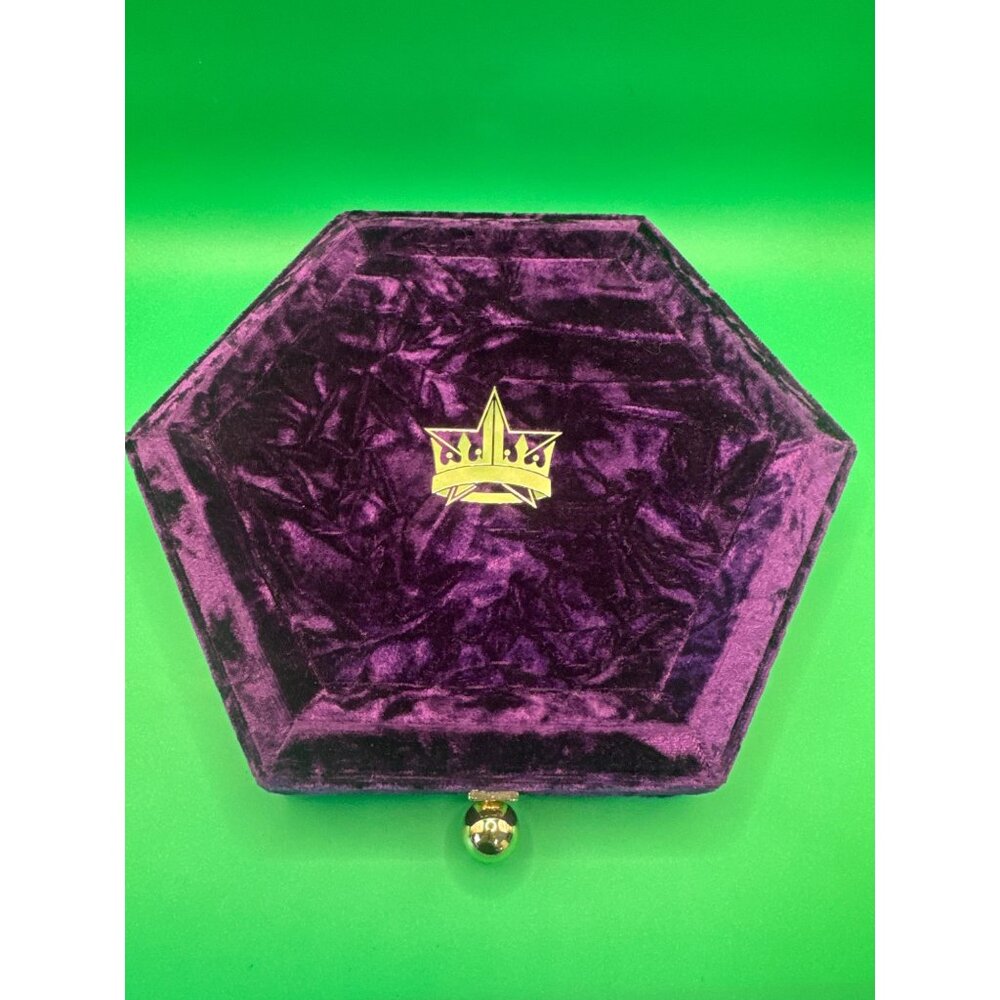 Jeffree Star Cosmetics Blood Lust Hexagonal Purple Velvet Eyeshadow Palette